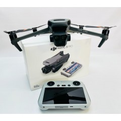 Квадрокоптер DJI Mavic 3 Pro с пультом DJI RC